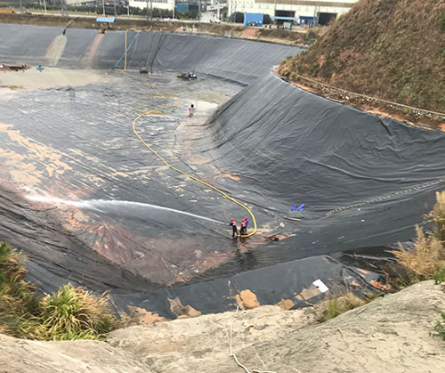 济水街道废水池清理